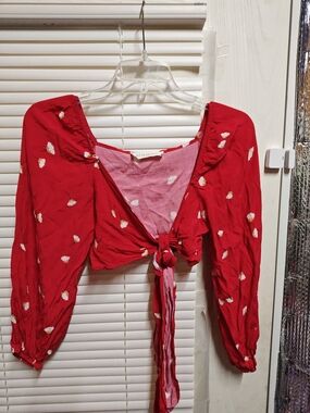 Audrey 3+1 Red Floral Tie-Front Crop Top